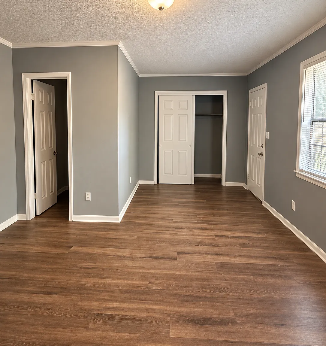3 bed, 2.0 bath, 1100 sqft, $1,200 — Photo 2