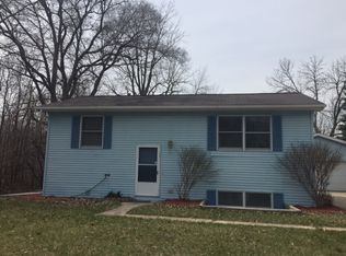 301 Walter Ct, Midland, MI 48642
