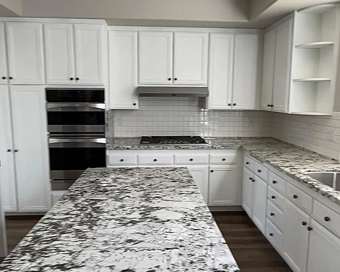 4 bed, 2689 sqft, $3,800 — Photo 3