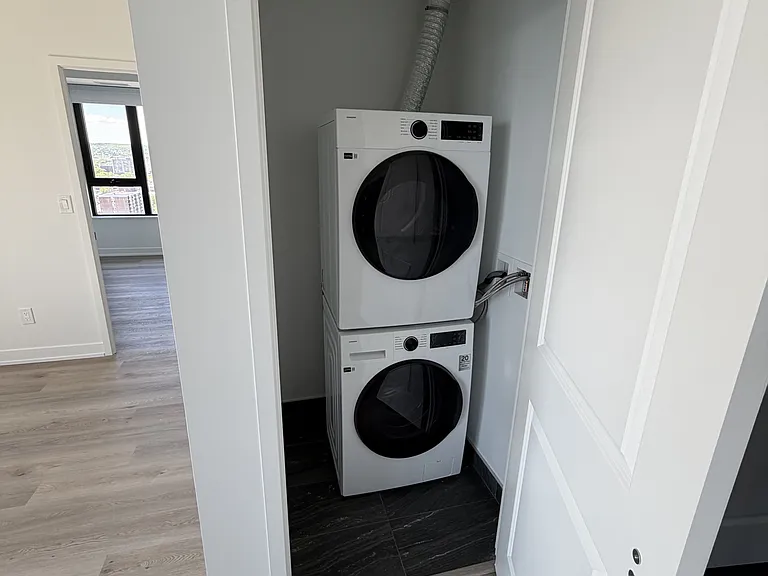 2075 Lakeshore Rd #2307 — Photo 11