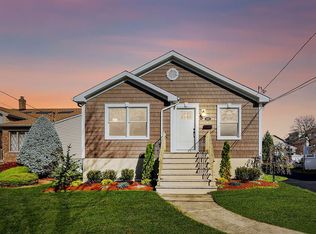 365 Page Ave, Lyndhurst, NJ 07071