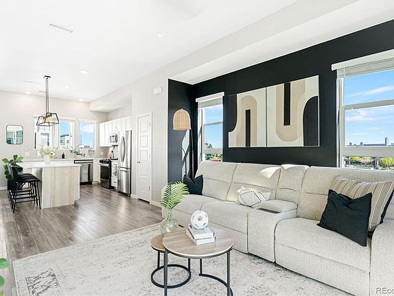 3rd image of 1680 W 67th Circle