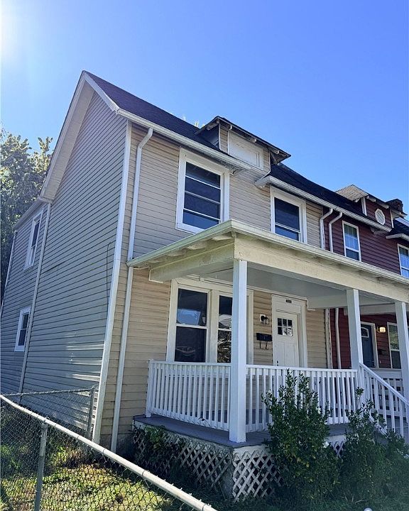 1st image of 3109 5th Ave