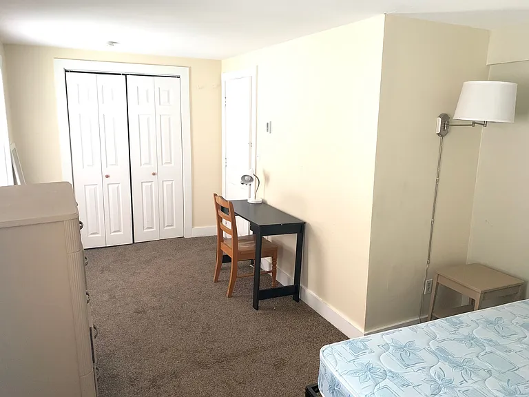 42 Lee Ave — Photo 17