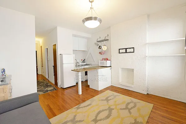 Rented by Peter Ashe | media 38