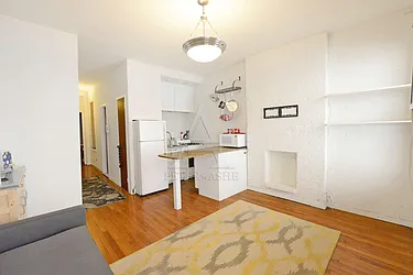 Rented by Peter Ashe