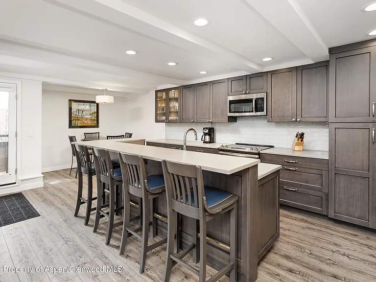 600 E Main St #310 — Photo 10