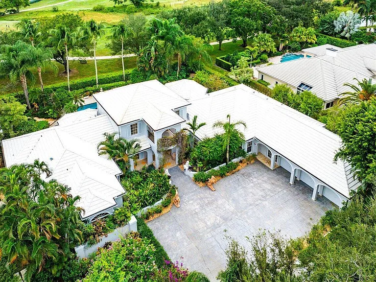2540 Fairway Island Dr — Photo 37