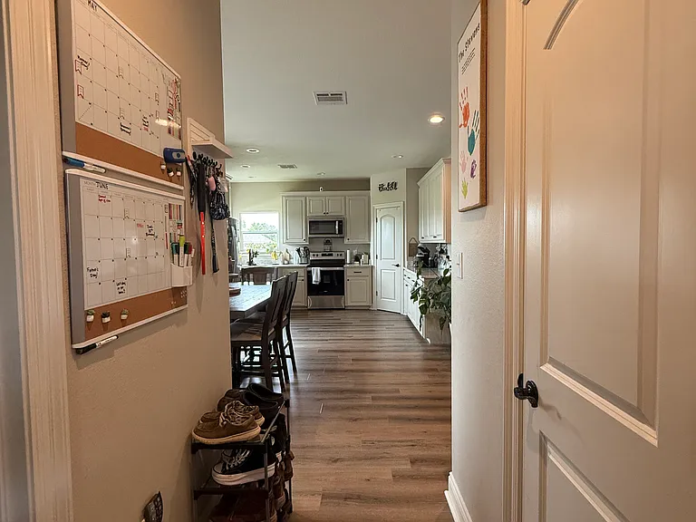 107 Liberty Dr — Photo 25