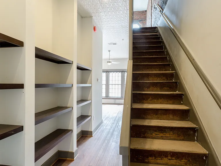 300 E Broad St #206 — Photo 4