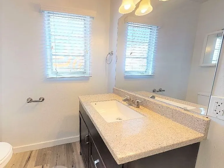 1136-1160 N. El Centro Ave — Photo 30