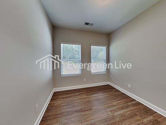 3rd image of 3820 Sapphire Ridge Ct