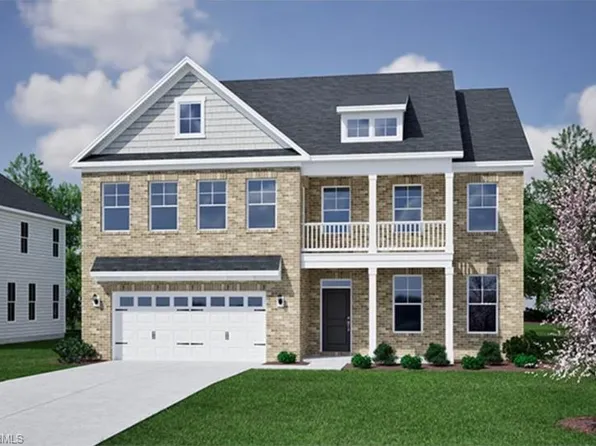 4526 Hanes Lake Dr, Winston Salem, NC 27106