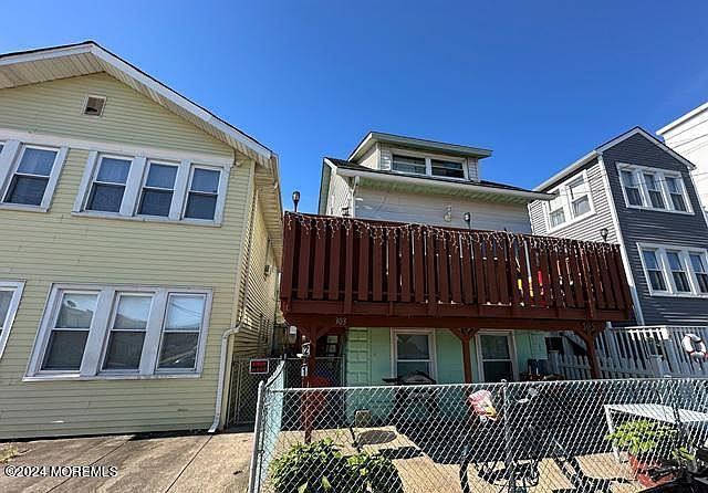 2nd image of 303 Hamilton Avenue