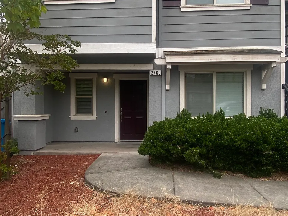 2460 Avignon Cir