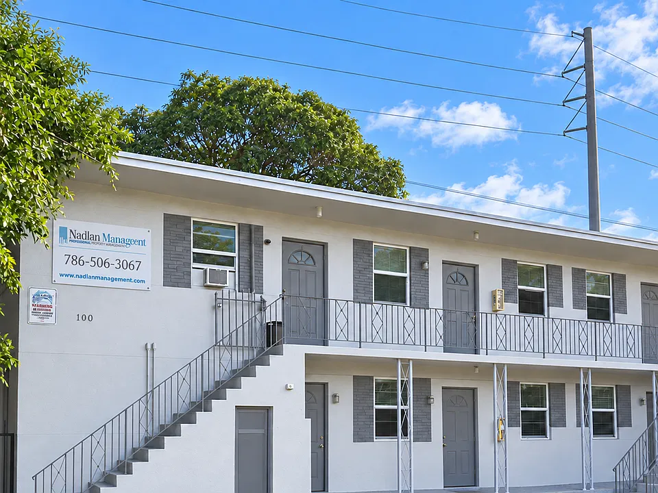 160 NW 11th Ter