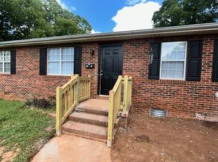 714 Fix St, Burlington, NC 27215