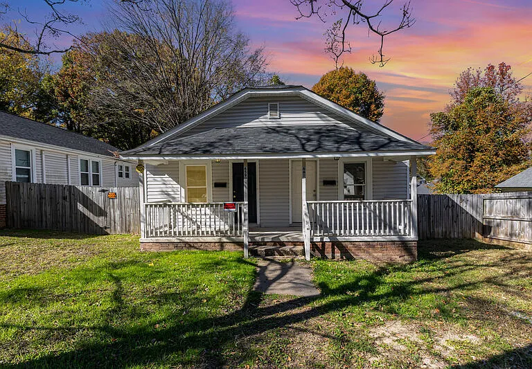 659 Wilson St — Photo 1
