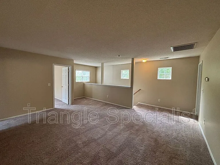 7 Thorton Ct — Photo 17