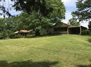 8240 Lucas Ln, Powell, TN 37849