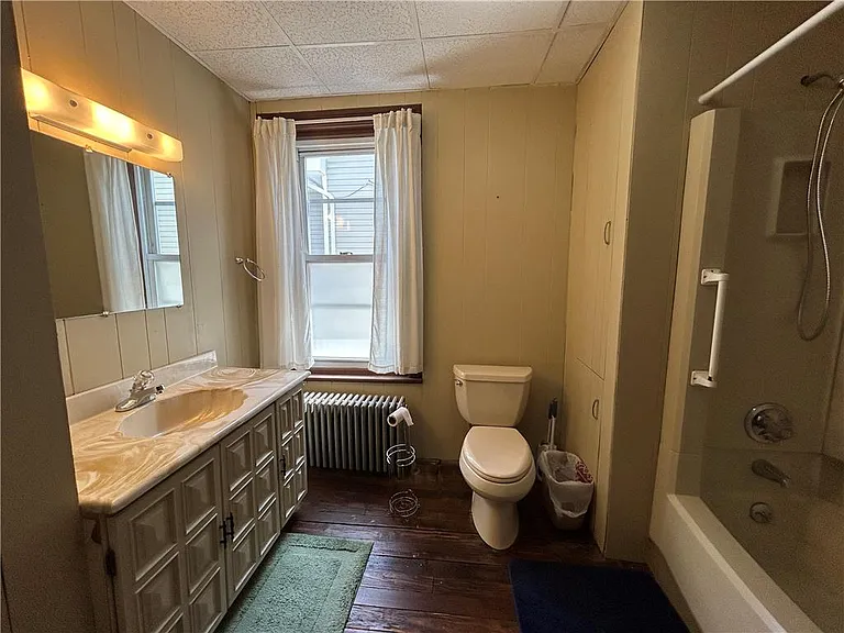 131 E Union Blvd — Photo 13