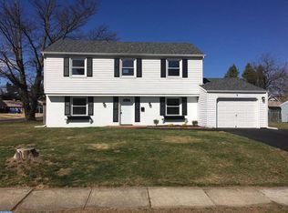 1 Marblestone Ln, Willingboro, NJ 08046