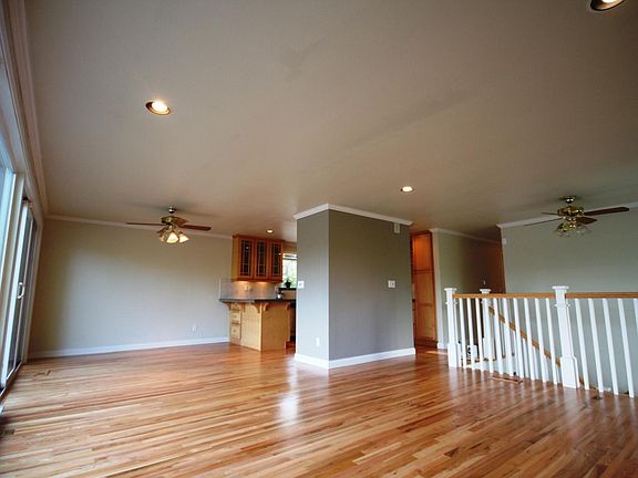 3rd image of 10021 NE 17th St