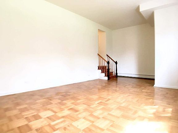 3rd image of 4601 Henry Hudson Pkwy APT A21