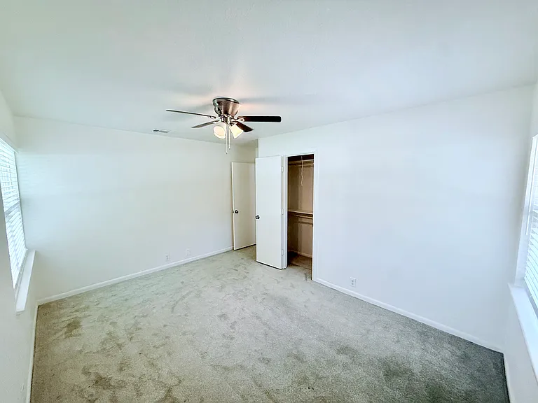 1411 W Shields Dr — Photo 20