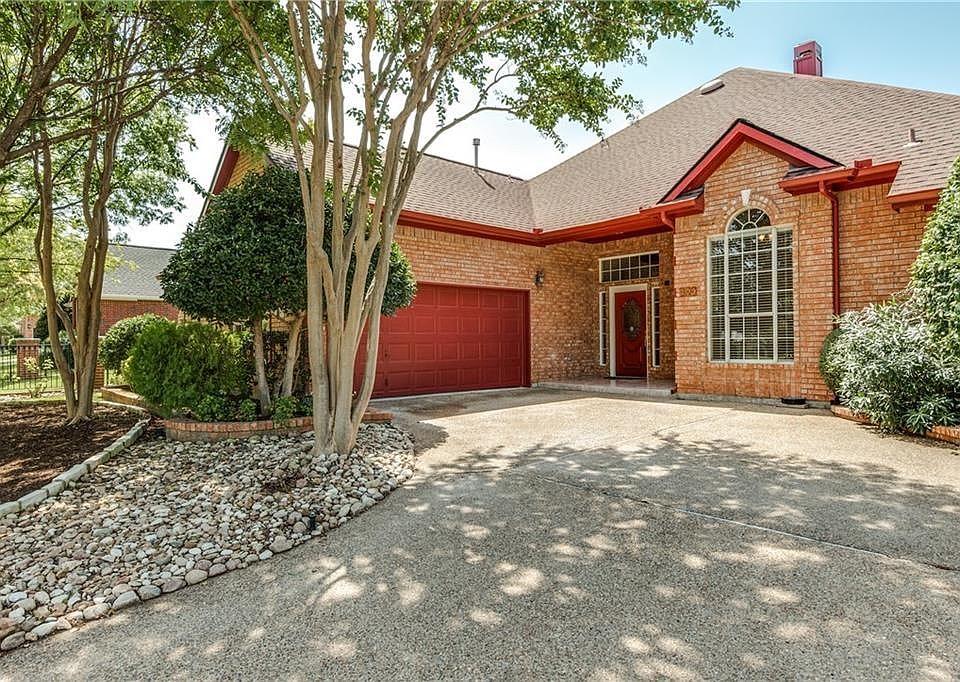 2nd image of 201 Black Oak Cir