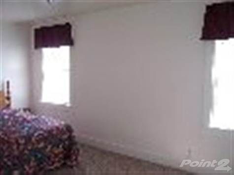 2nd image of 1572 Iowa St