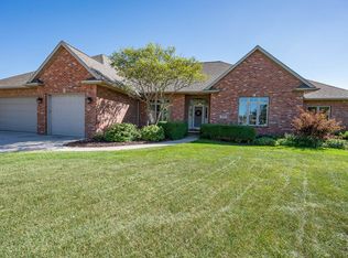 1198 Shetland Pl, De Pere, WI 54115
