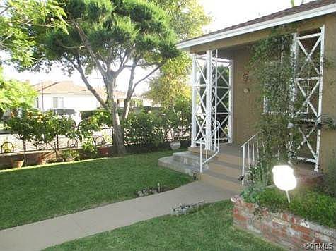 2nd image of 1033 S Hidalgo Ave