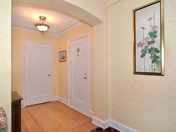 2nd image of 100 W Ardsley Ave #5C