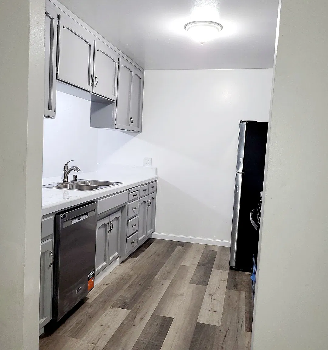 2 bed, 1000 sqft, $1,695 — Photo 3