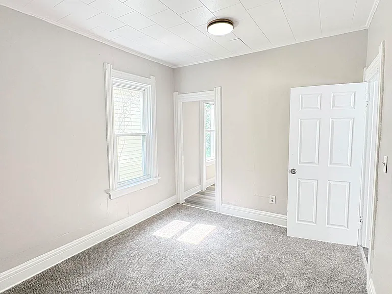 2552 Foraker Ave — Photo 16
