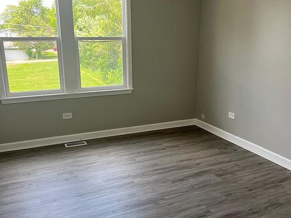 2nd image of 315 154th Pl