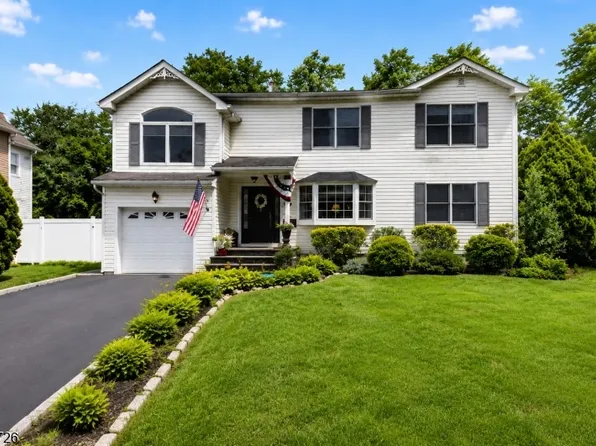 37 Hall Dr, Clark Twp., NJ 07066