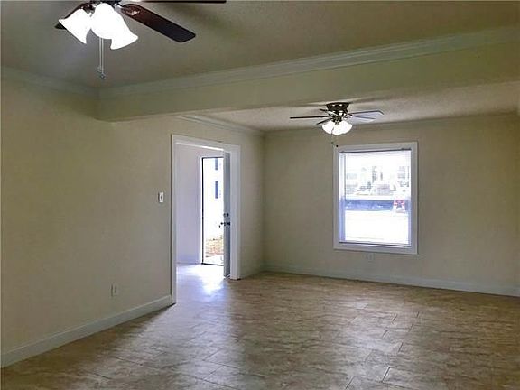5th image of 829 Mystic Ave