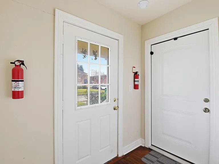 2513 Shakespeare St #3 — Photo 6