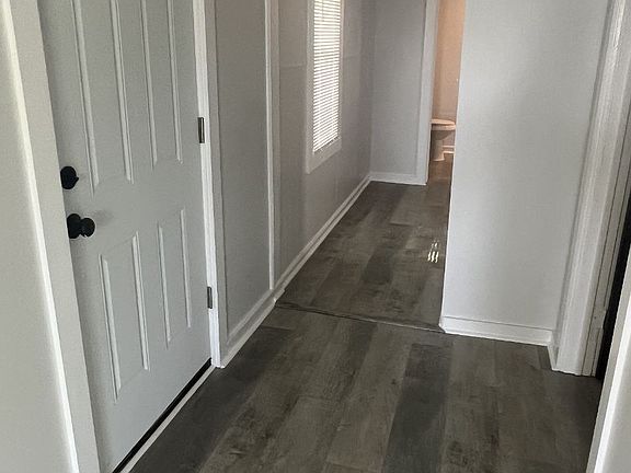 4th image of 8038 Lake Shore Dr