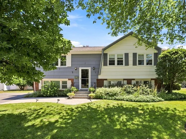 214 Rogers Dr, Stoughton, MA 02072