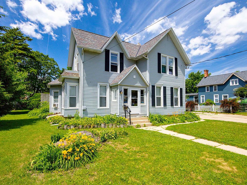 1st image of 334 Grove St