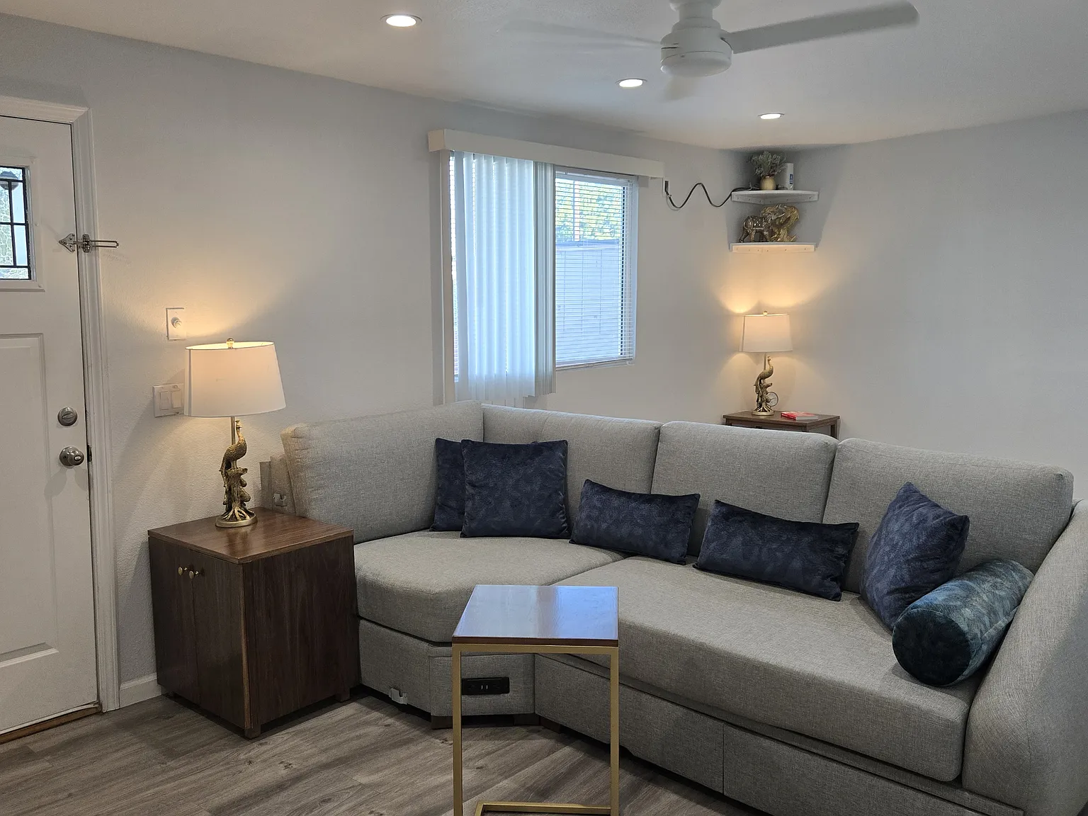 Studio, 500 sqft, $2,200 — Photo 4