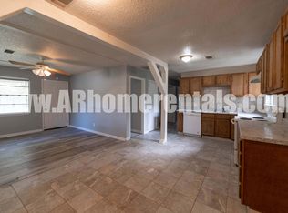 908 Greenlea Dr, North Little Rock, AR 72117