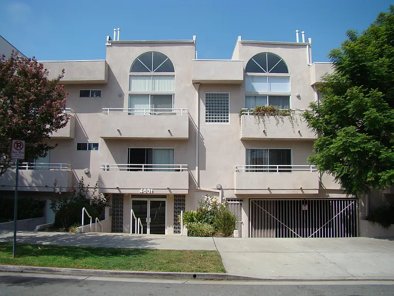 4631 Kester Ave #207 — Photo 22