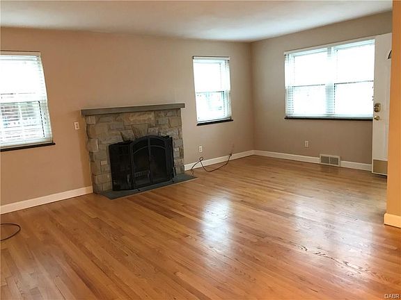 4th image of 1121 Larriwood Ave