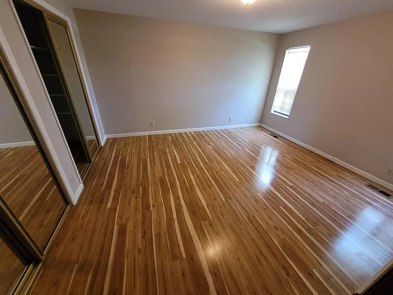 580 W Maple St — Photo 25