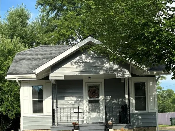 521 Mulvane St, Newcomerstown, OH 43832