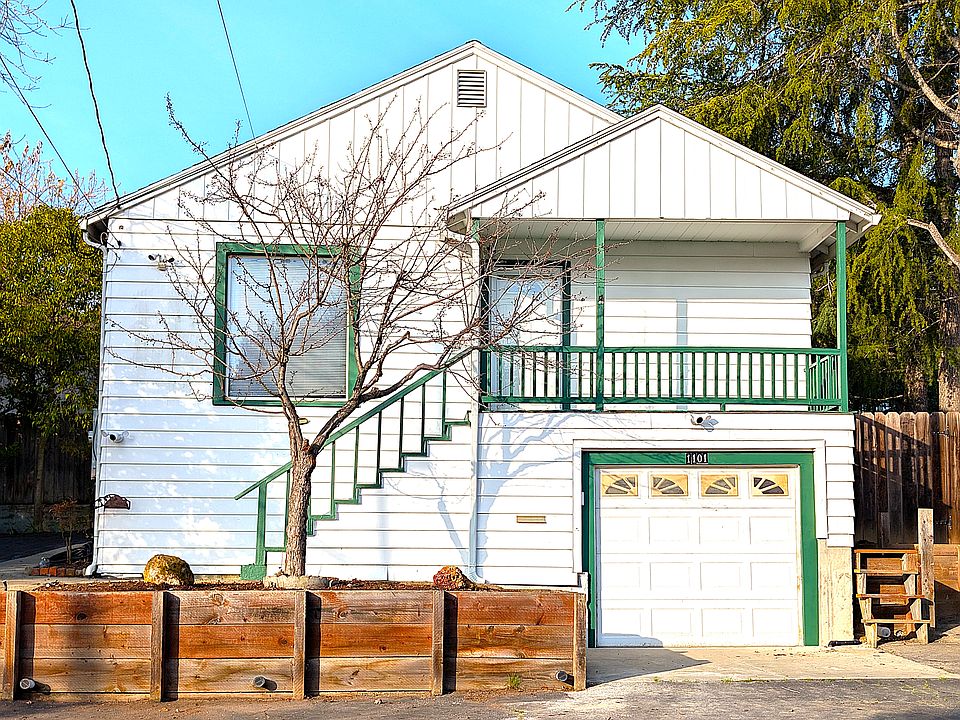 3Bed, 3 Bath, 1 Bonus Room, 2 Kitchen home (1507 Sq Ft). 5 minutes to shopping, restaurants , and 2 highways.